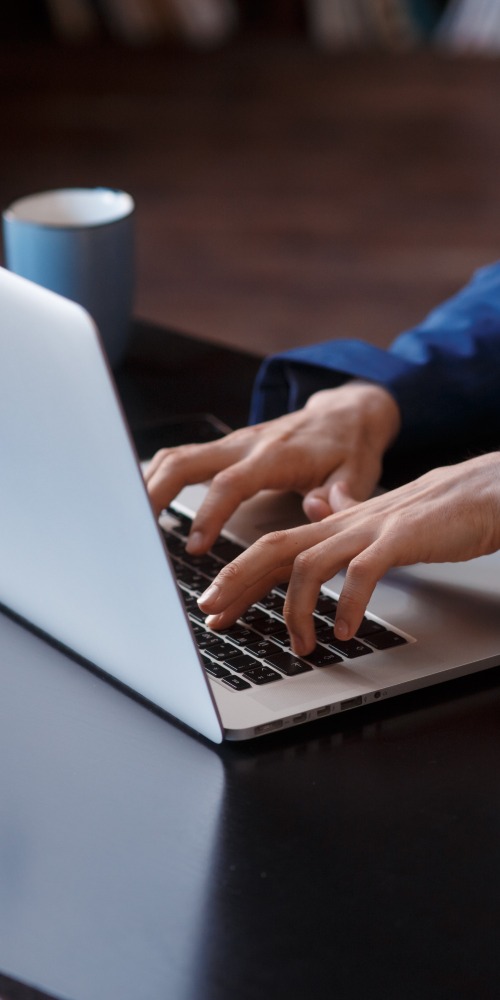 莫言：中国文学面对网络写作冲击最终要投降