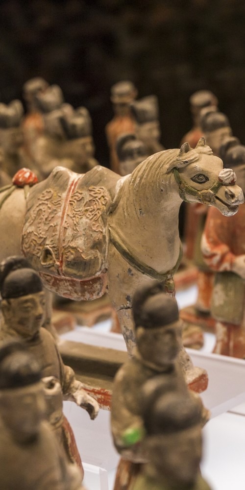 当代中国-名家-陈万雄：认识文物历史世界的沈从文