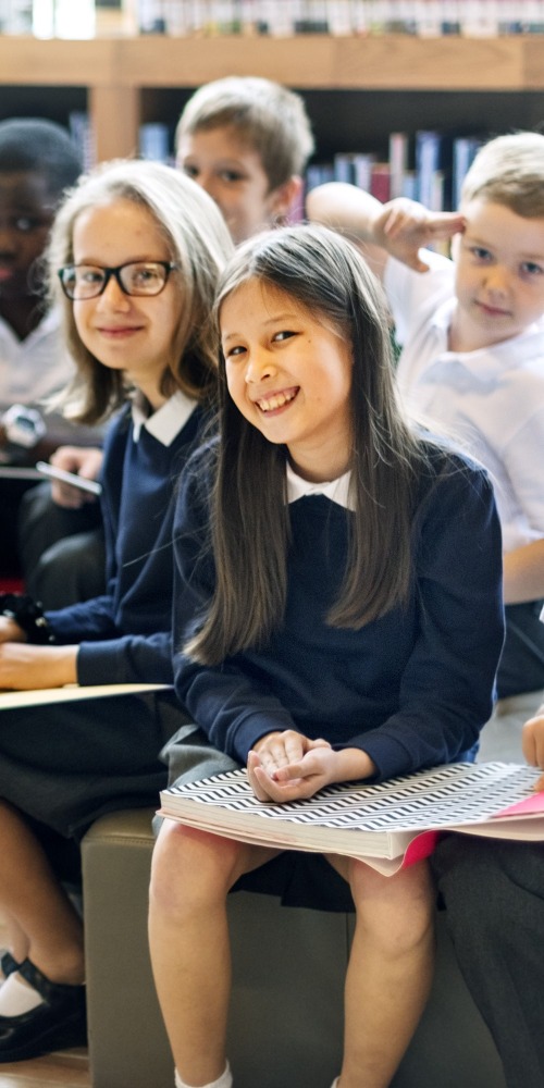 當代中國-名家-李焯芬人生導航進步的同學