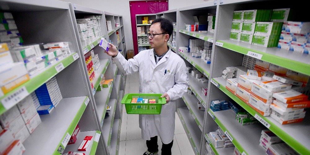 當代中國-名家-張維為分析中美醫改看相關利益人與民主制度的關係