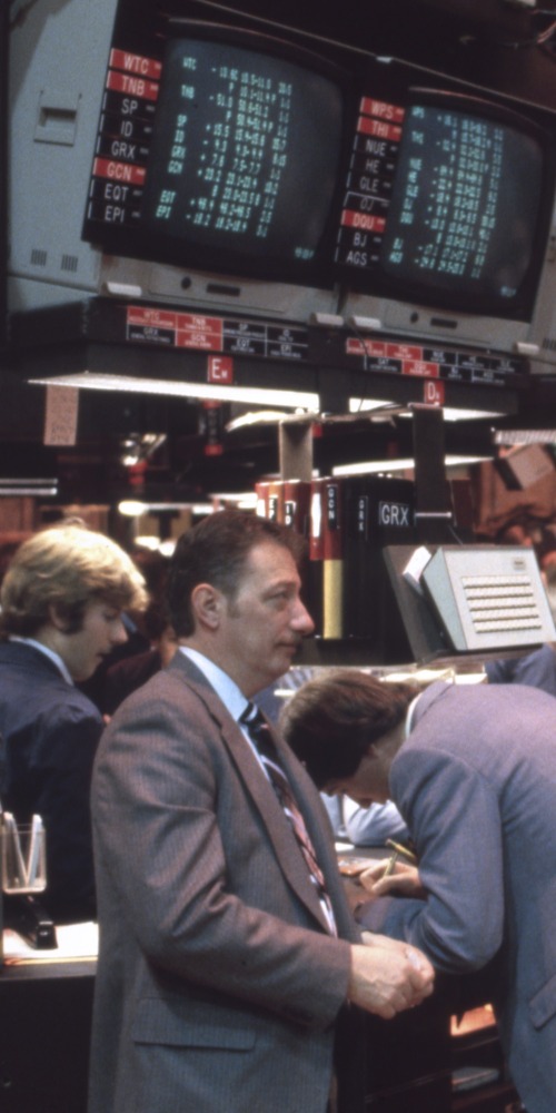 当代中国-名家-温铁军：美80年代高利率吸外资工业化国家资本流出负债累累