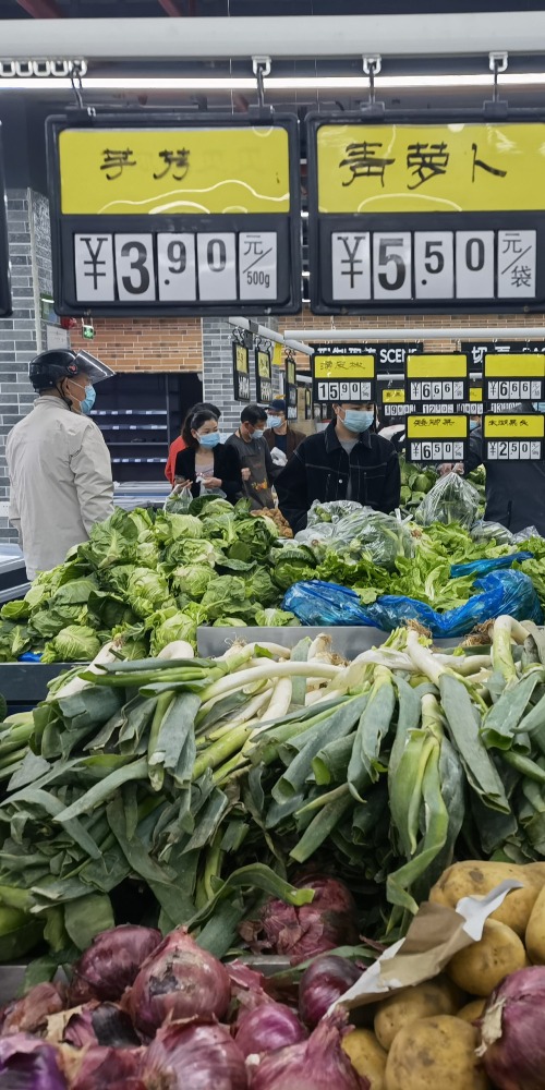 当代中国-新华网评-中国农业｜让百姓餐桌更丰富吃得更健康