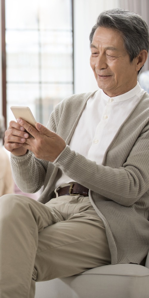 当代中国-新华网评-中国医疗｜智慧助老需久久为功