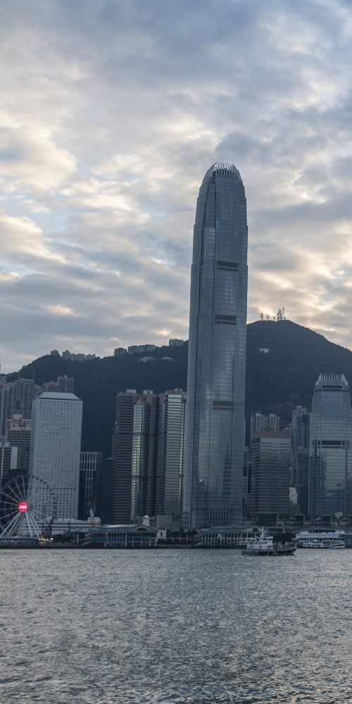 香港需要在土地改革吸納人才