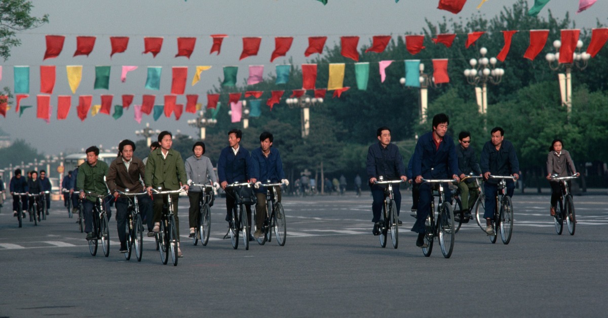 中國北京一班踏單車的市民