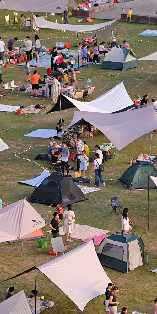 露营经济-精致露营-露营风潮