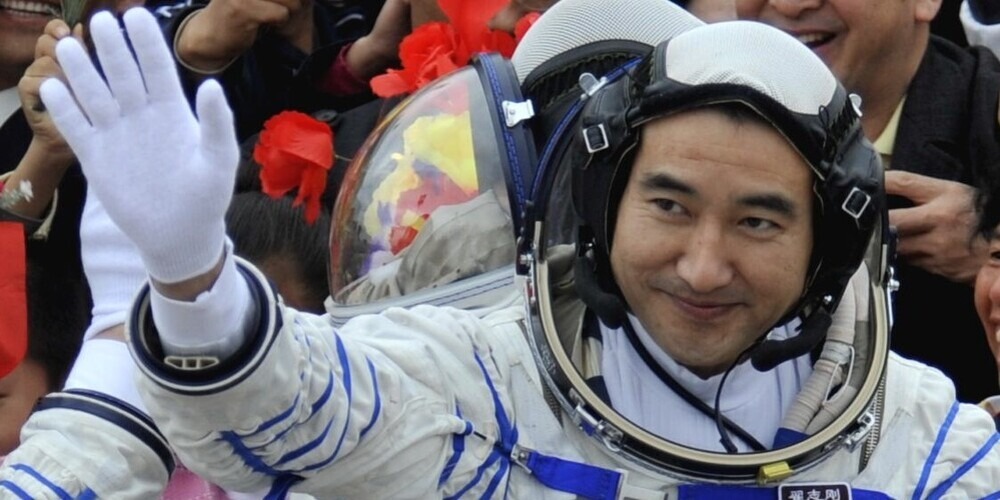 中国太空漫步第一人 翟志刚乘神舟十三号再出征 | 杰出名人 | 非凡人事 | 当代中国
