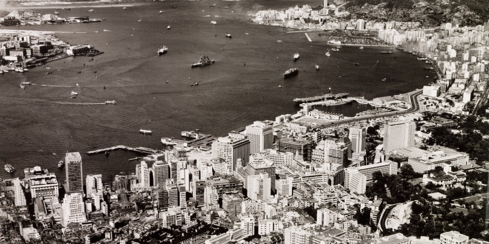 當代中國-飛凡香港-重溫香港歷史1984年最大英資財團怡和遷冊