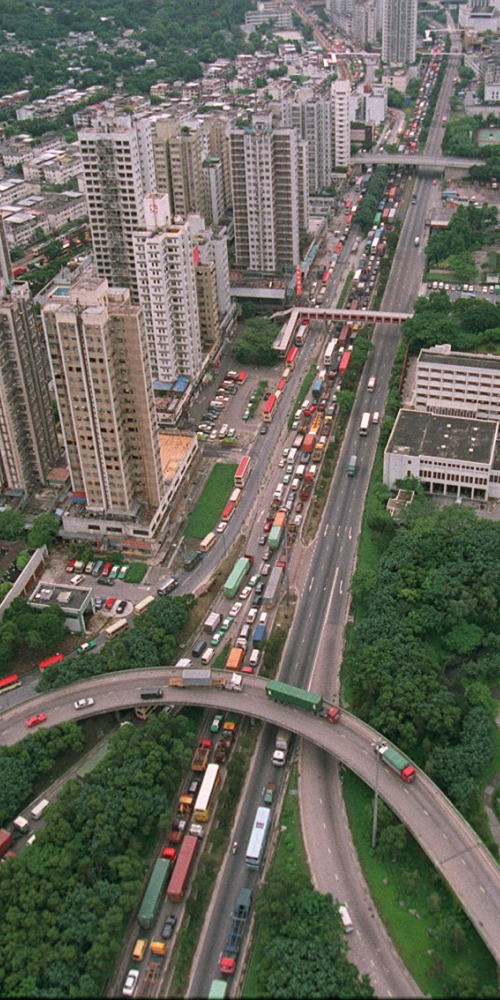 當代中國-飛凡香港-屯門公路塞車不分日夜苦了屯門居民