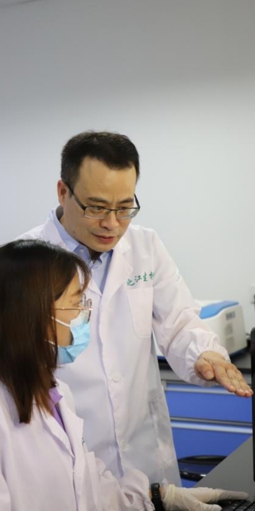 當代中國-創新先鋒-之江生物邵俊斌