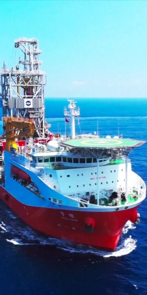 夢想號大洋鑽探船
