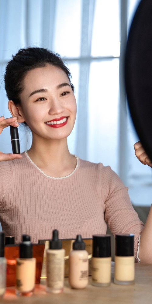 當代中國-粵港澳大灣區-一小生活圈-直播電商孵化基地cover