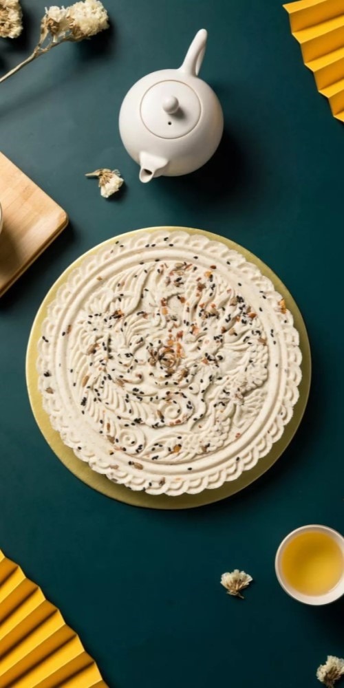 惠州月光饼是广式客家月饼，具有百年历史列入惠州市非物质文化遗产名录