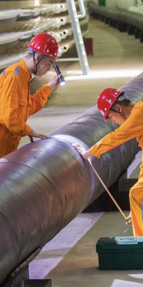 橫琴新區建造一個國內規模最大的橫琴地下綜合管廊，把一切的電線電纜全都埋在地下，節省大量土地，建低碳綠色城市