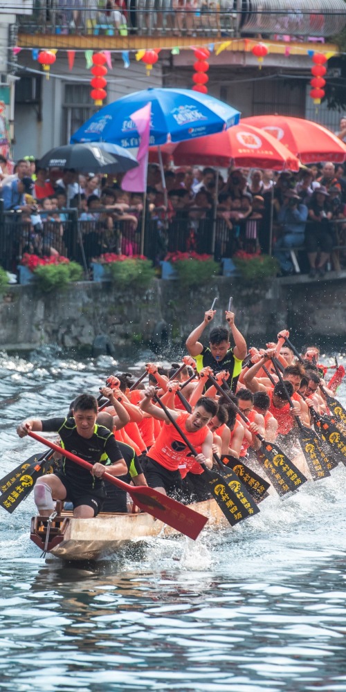 Dragon Boat in Diejiao Village, Foshan