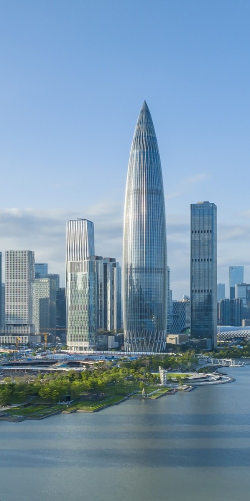 深圳作為經濟特區，是中國改革開放的前沿。