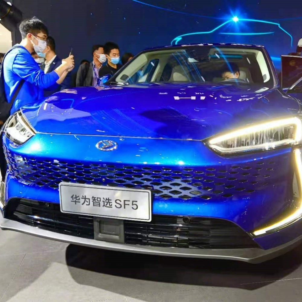 當代中國-中國經濟-華為電動車登場合作生產配置只能互聯系統