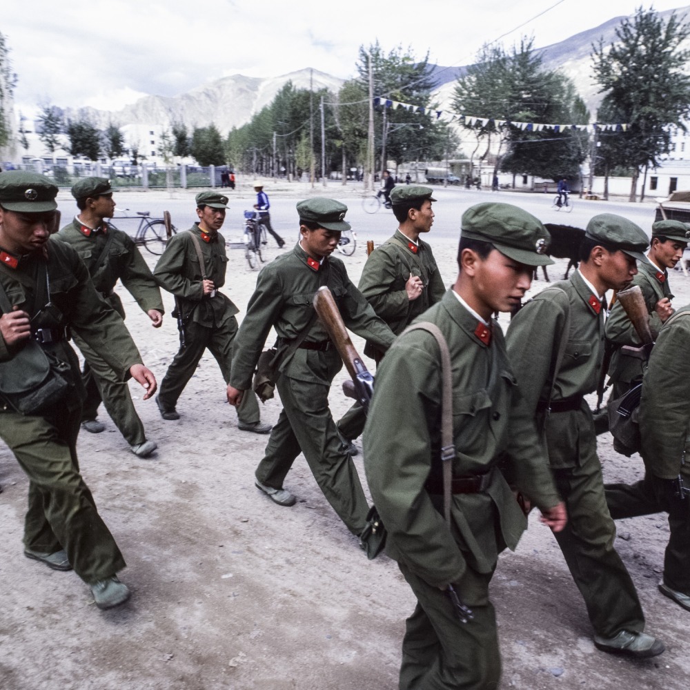 當代中國-改革開放-改革開放鄧小平百軍裁軍減冗員提升軍政素質