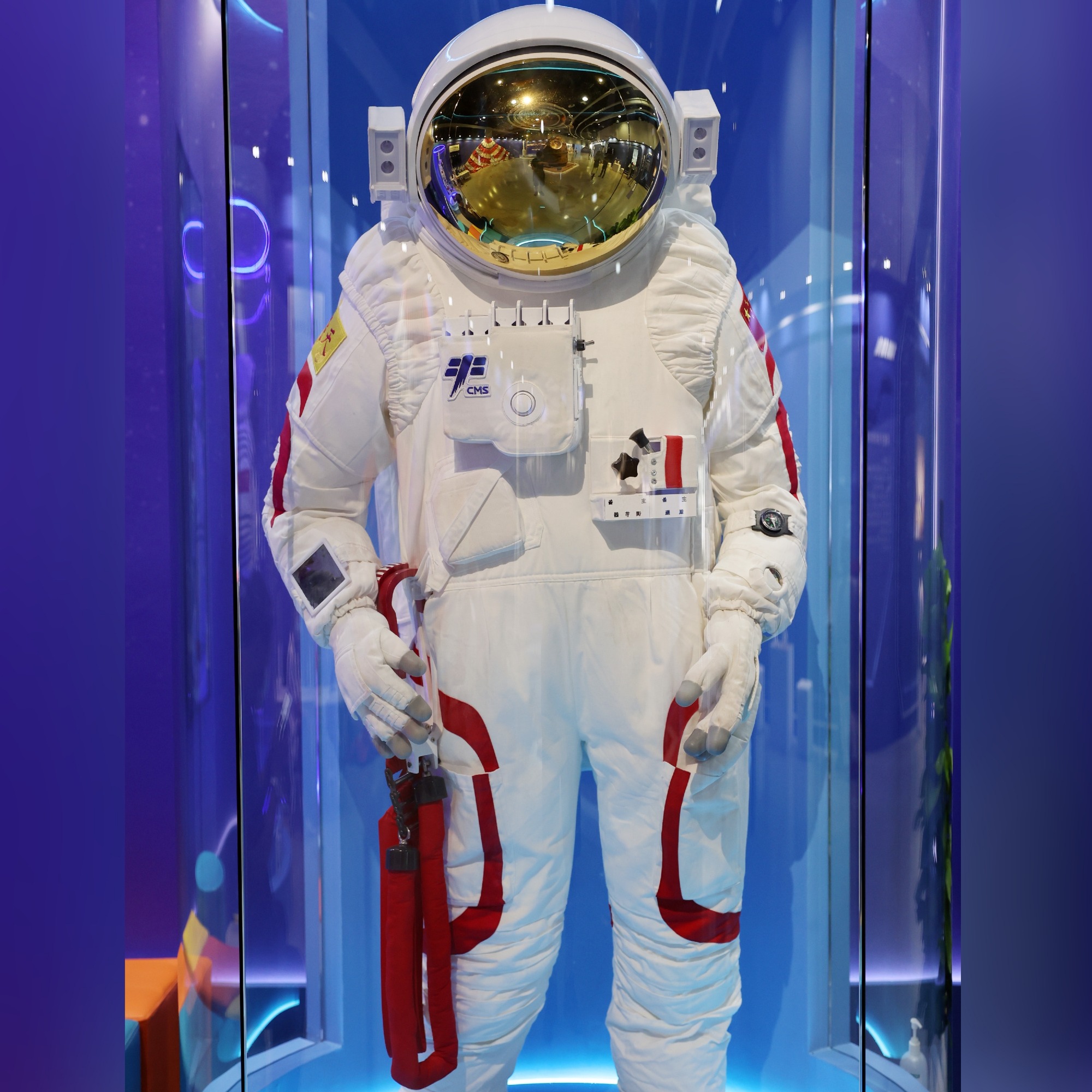中国「登月航天服」将面世 与「飞天」舱外服有一大分別 | 航空航天 | 中国科技 | 当代中国