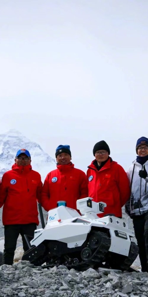 当代中国-粤港澳大湾区-乐活湾区-深圳速度-珠峰机械人1