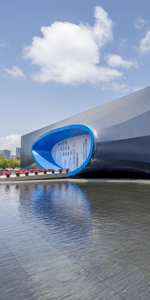 前海展示廳介紹前海的發展規劃，展示特區中的特區