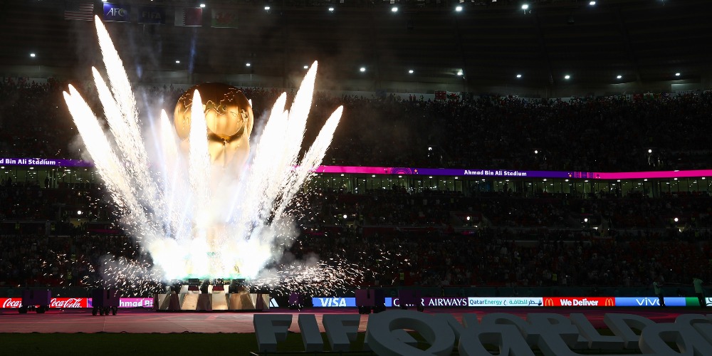 卡塔爾世界杯場館內外有LED大屏幕、5G智慧燈柱，顯示了深圳高科技與美學的雄厚實力。