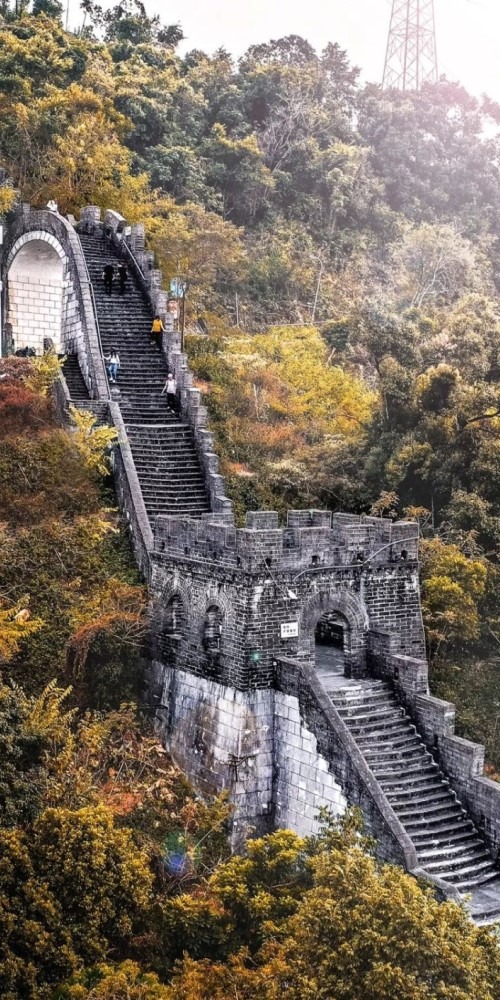 深圳龍崗區求水山公園小長城