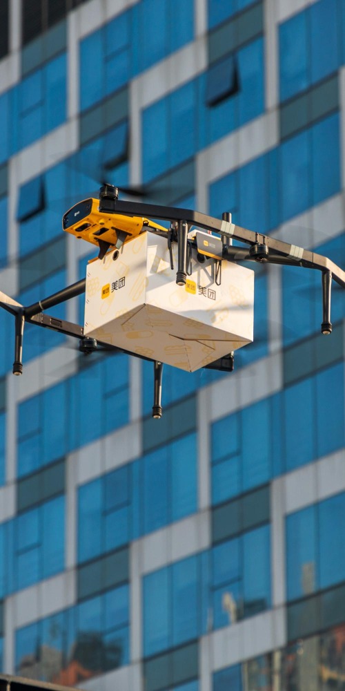 当代中国-智慧生活-无人机送外卖