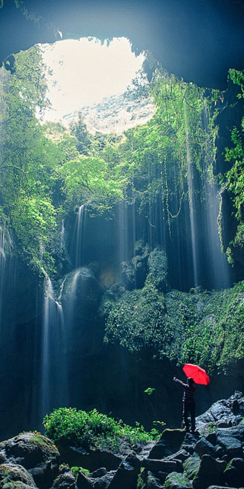 廣西桂林永福乾龍天坑