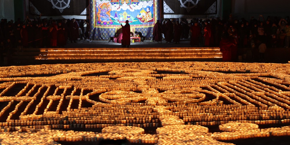 青海塔爾寺燃燈節
