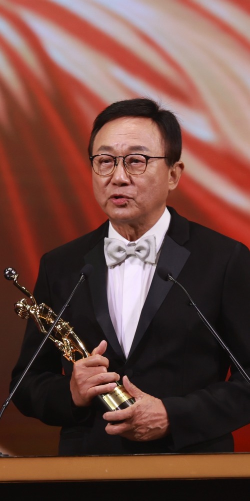 當代中國-社會民生-謝賢成史上最年長「影帝」