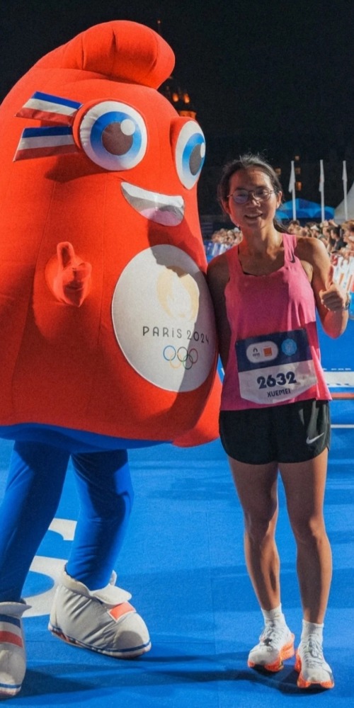 巴黎奥运大众马拉松黄雪梅夺冠