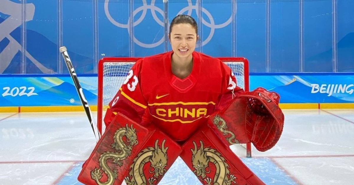 當代中國-北京冬奧｜顏值實力兼備周嘉鷹放棄高薪厚職追逐冰球夢