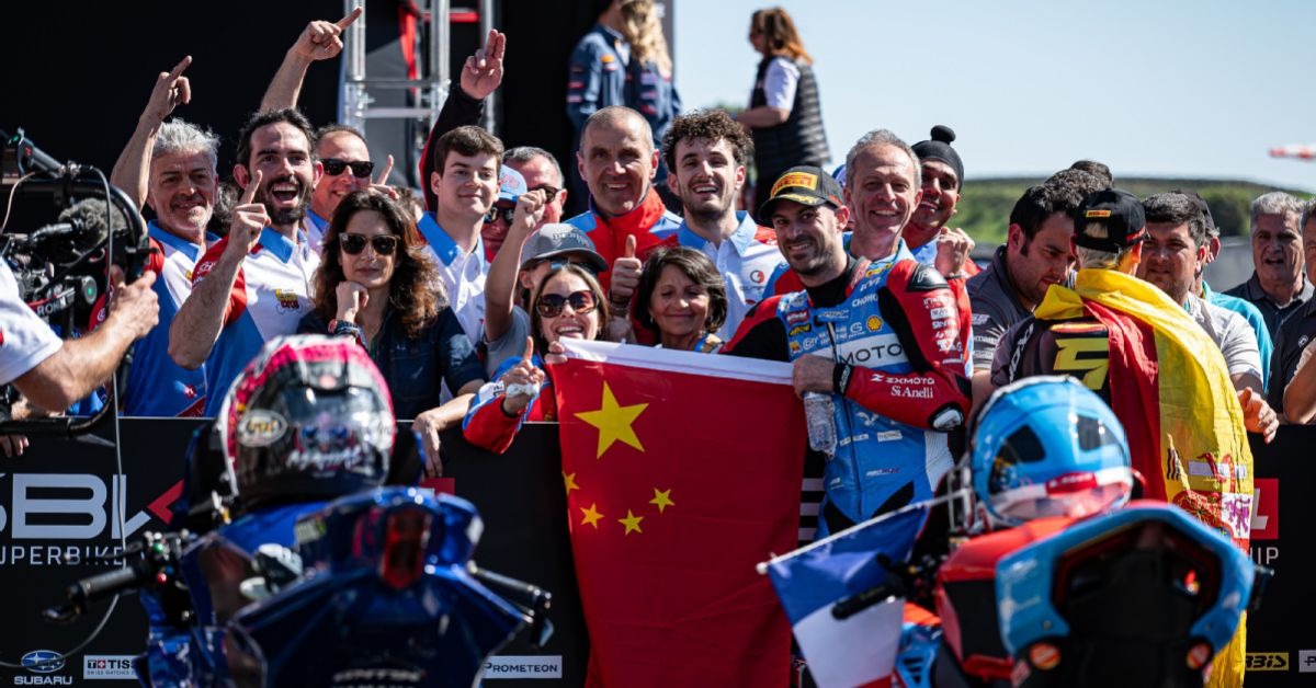 2026年3月，在世界超級電單車錦標賽（WSBK），法國車手Valentin Debise駕駛中國電單車製造商「張雪機車」的賽車，勇奪兩連冠。「張雪機車」成為第一個在這項頂級賽事上奪冠的中國品牌，創造歷史。