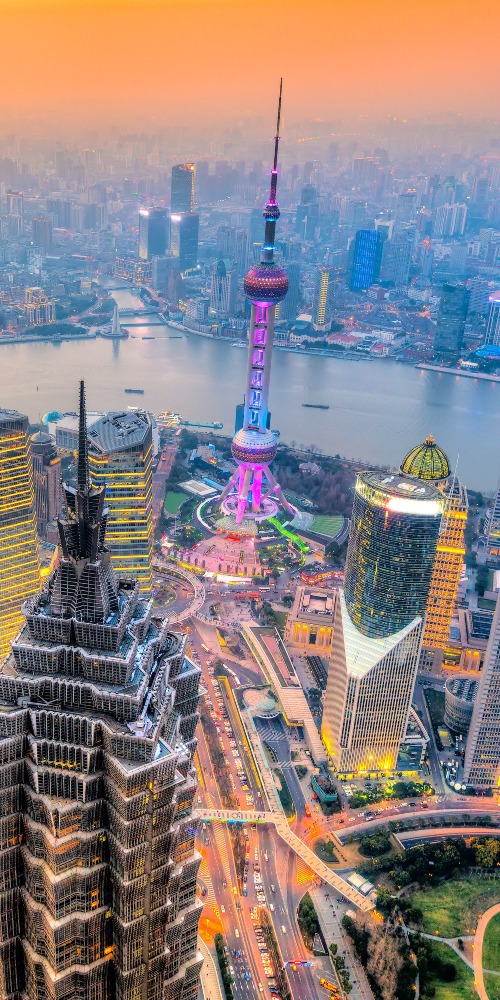 当代中国-中国经济-打造浦东成经济龙头