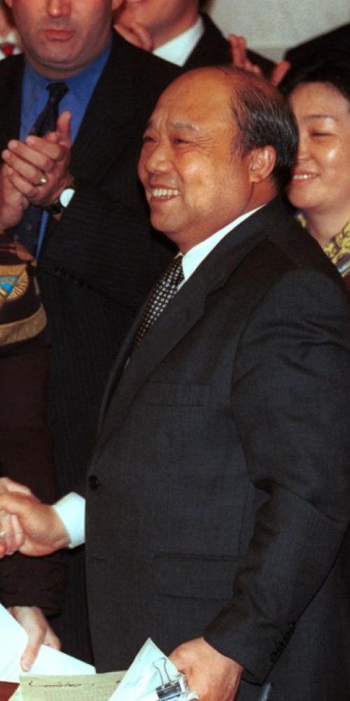 當代中國-當年今日-中美WTO