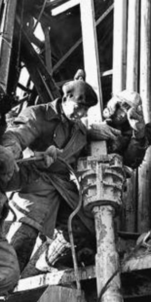 当代中国-当年今日-大庆油田