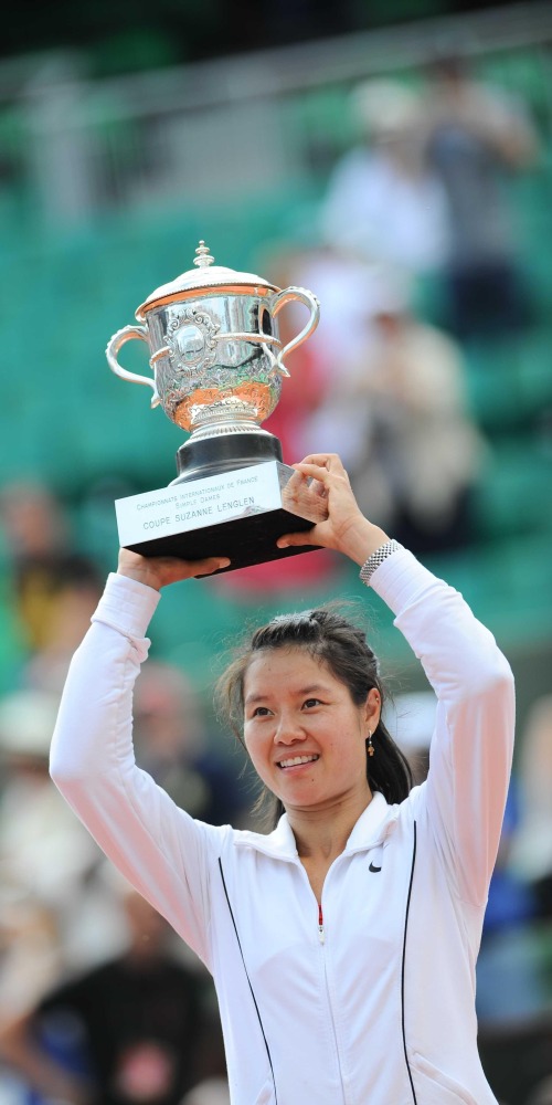 Contemporary China - Today in History - Li Na Wins First French Open Title