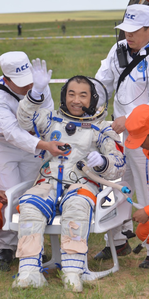 当代中国-当年今日-神舟十号