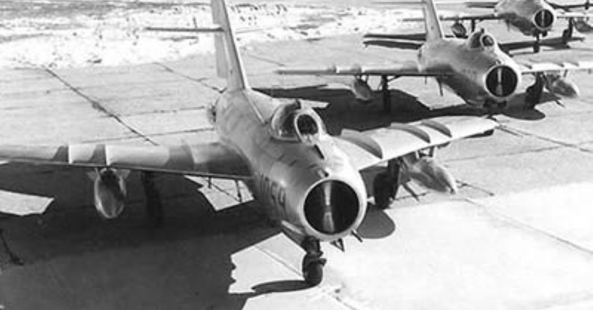 China successfully developed new jet aircraft | Today in History | Fun ...