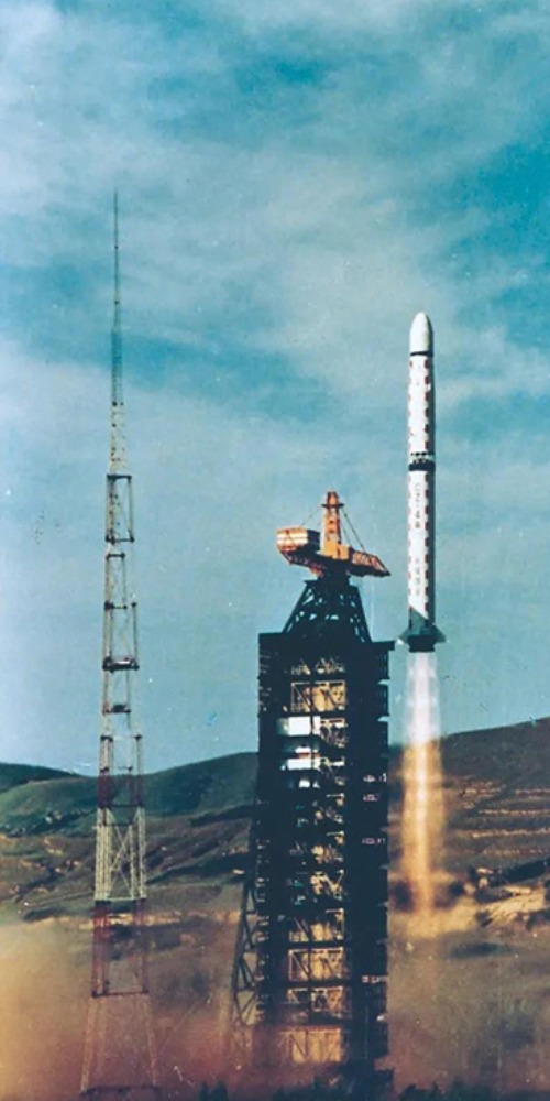 當代中國-當年今日-風雲一號A星