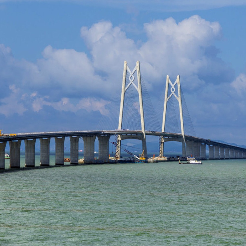 港 珠 澳 大橋