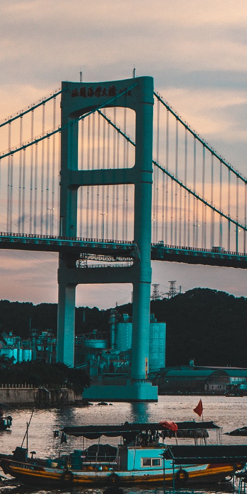 当代中国-当年今日-悬索桥竣工