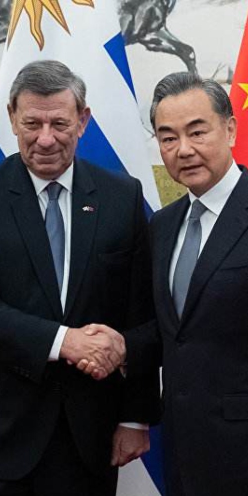 当代中国-当年今日-中乌建交