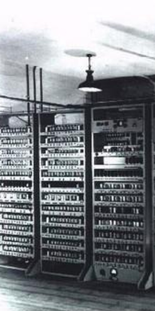 當代中國-當年今日-超級小型電腦