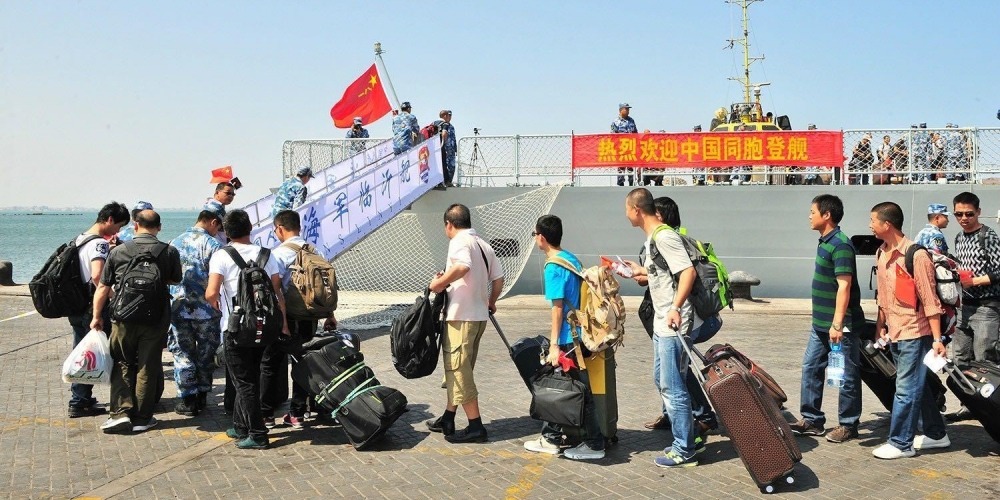 當代中國-當年今日-中國軍艦首次靠泊外國港口執行撤僑任務