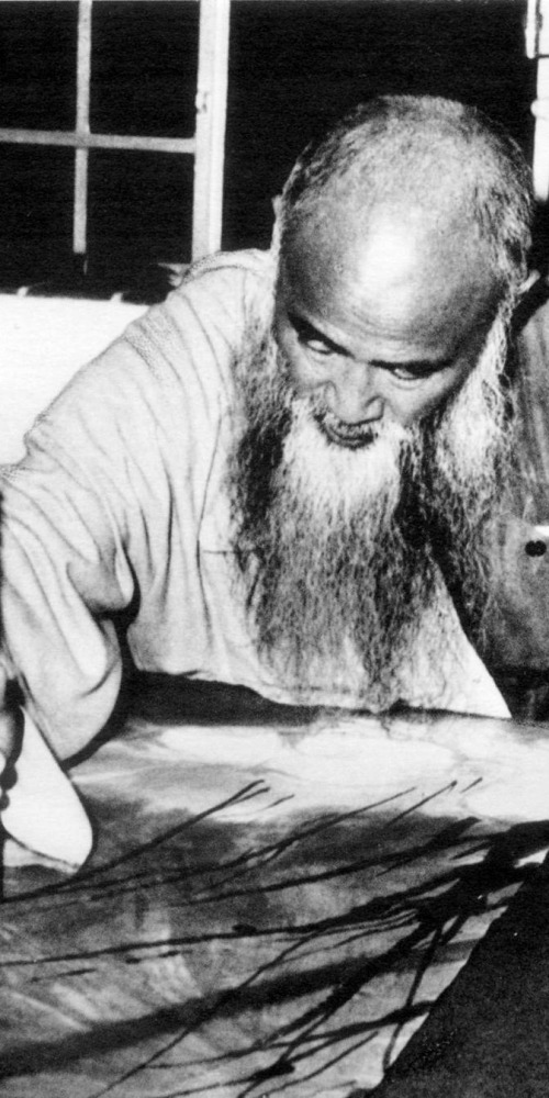 當代中國-當年今日-中國軍艦首次靠泊外國港口執行撤僑任務