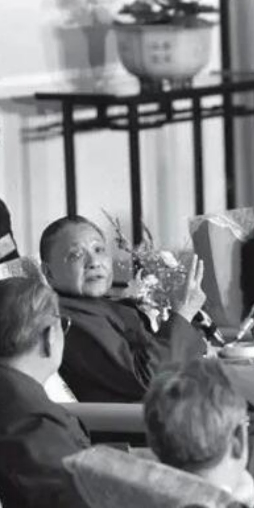 当代中国-当年今日-邓小平论述香港“五十年不变”