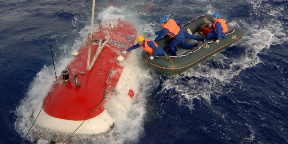 當代中國-當年今日-「蛟龍號」載人潛水器刷新世界紀錄