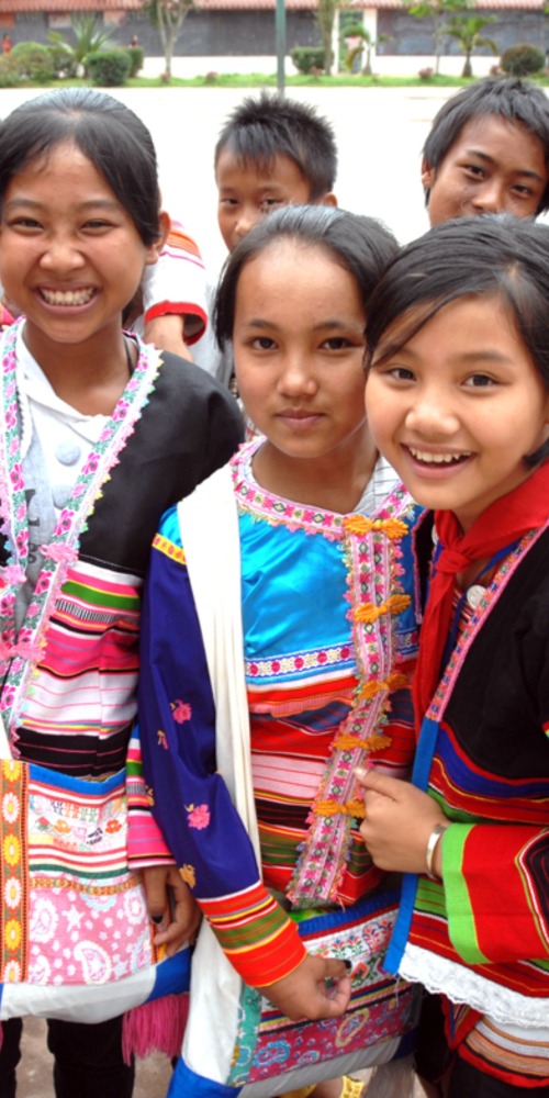 当代中国-当年今日-云南基诺族被确认为中国第56个民族